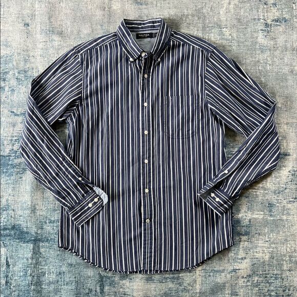 NWT! Nautica Blue White Vertical Striped Long Sleeve Button Down Shirt Medium - Picture 1 of 5
